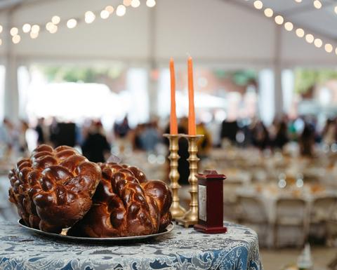 Challah and shabbat candles