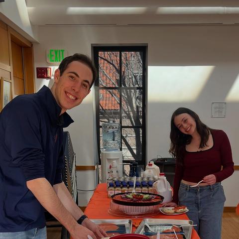 Students at Bagel Brunch